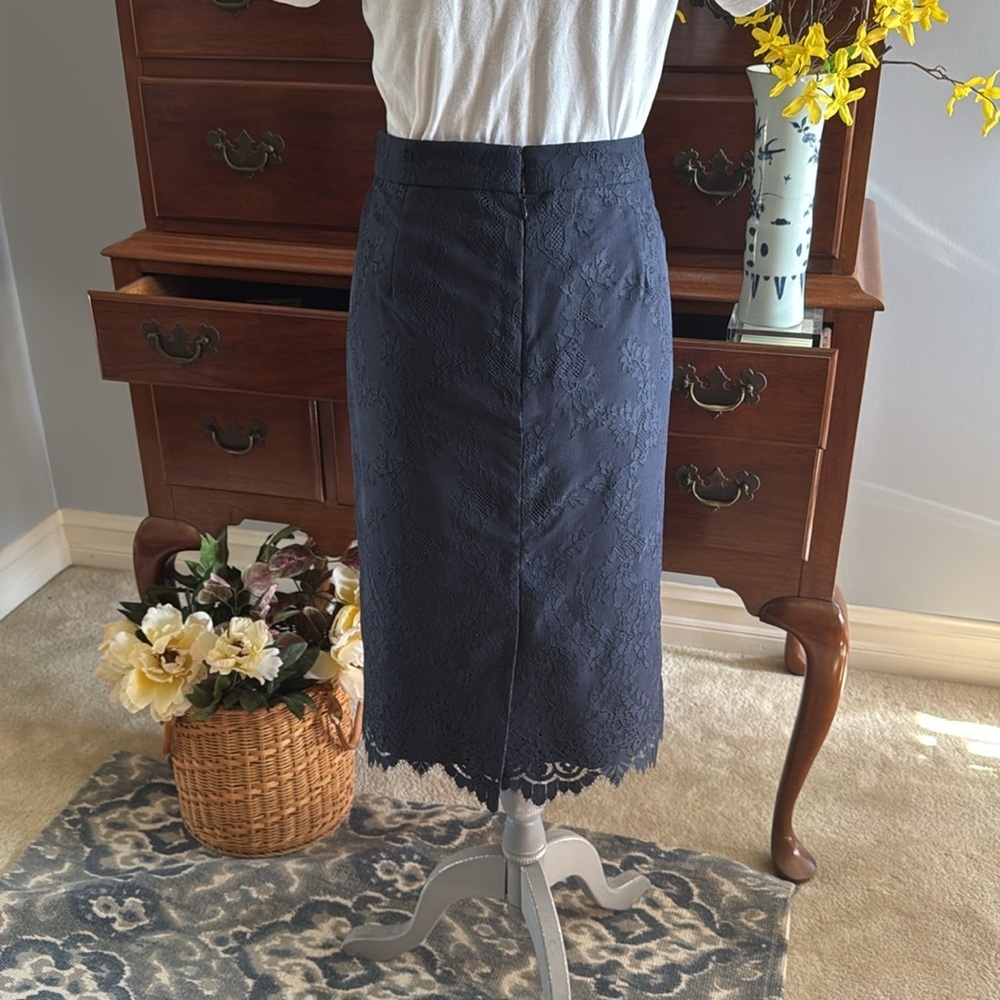 J. Crew Chantilly Lace Pencil Skirt Navy Blue Size 8 - Picture 8 of 12